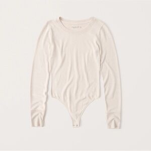 Abercrombie & Fitch Long Sleeve
Crewneck Bodysuit. Size Small. Beige/Cream.